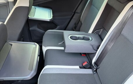 Volkswagen Tiguan II, 2018 год, 2 537 000 рублей, 17 фотография