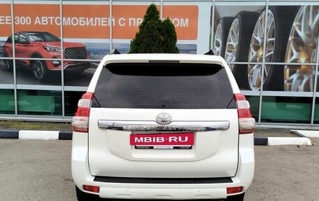 Toyota Land Cruiser Prado 150 рестайлинг 2, 2014 год, 3 100 000 рублей, 6 фотография