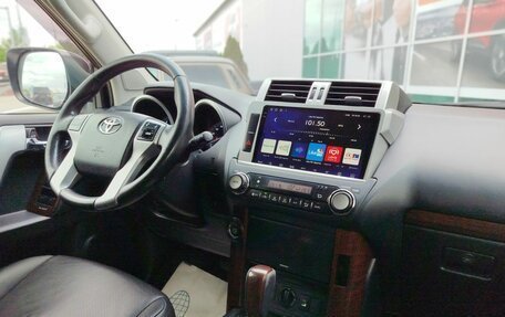 Toyota Land Cruiser Prado 150 рестайлинг 2, 2014 год, 3 100 000 рублей, 14 фотография