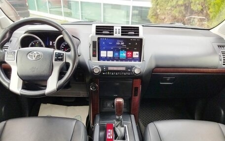 Toyota Land Cruiser Prado 150 рестайлинг 2, 2014 год, 3 100 000 рублей, 15 фотография