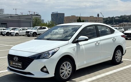 Hyundai Solaris II рестайлинг, 2021 год, 950 000 рублей, 2 фотография