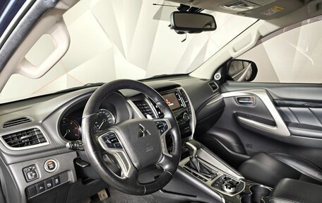 Mitsubishi Pajero Sport III рестайлинг, 2019 год, 3 697 000 рублей, 16 фотография