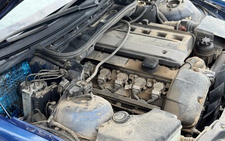 BMW 3 серия, 2000 год, 635 000 рублей, 20 фотография