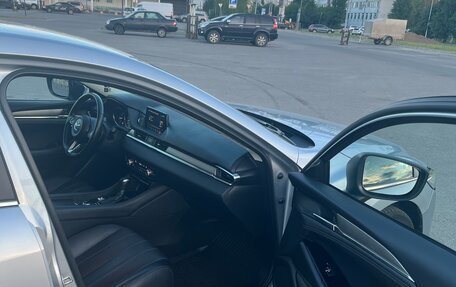 Mazda 6, 2020 год, 2 800 000 рублей, 11 фотография