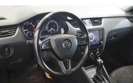 Skoda Octavia, 2018 год, 1 450 000 рублей, 6 фотография
