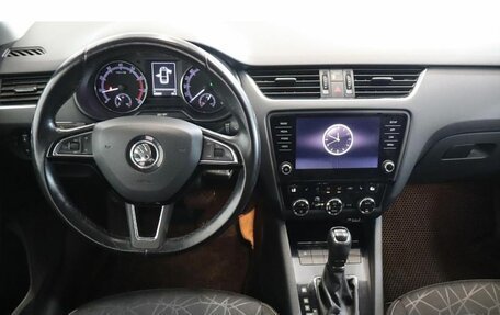 Skoda Octavia, 2018 год, 1 450 000 рублей, 8 фотография