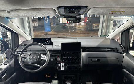 Hyundai Staria, 2023 год, 5 500 000 рублей, 14 фотография