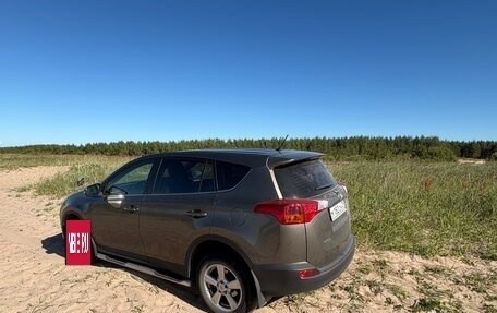 Toyota RAV4, 2014 год, 1 970 000 рублей, 4 фотография