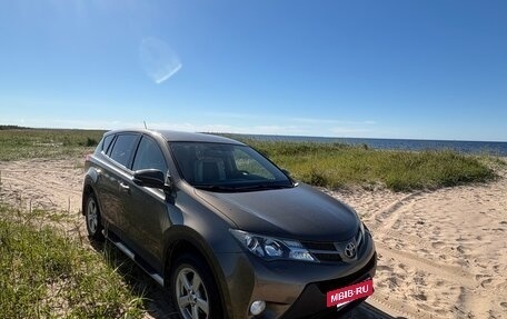 Toyota RAV4, 2014 год, 1 970 000 рублей, 2 фотография