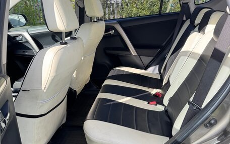 Toyota RAV4, 2014 год, 1 970 000 рублей, 8 фотография