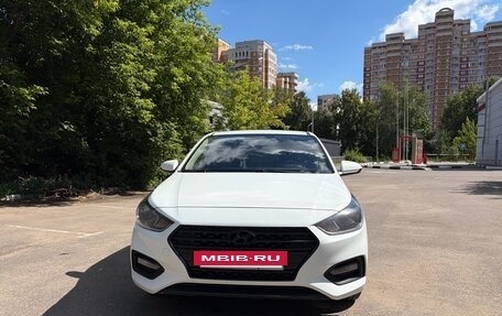 Hyundai Solaris II рестайлинг, 2017 год, 970 000 рублей, 2 фотография