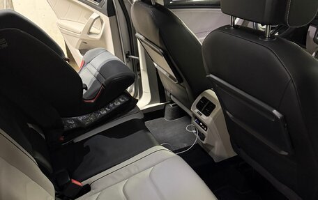 Volkswagen Tiguan II, 2018 год, 3 500 000 рублей, 13 фотография