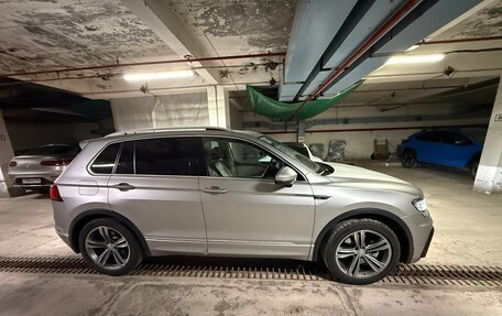 Volkswagen Tiguan II, 2018 год, 3 500 000 рублей, 2 фотография