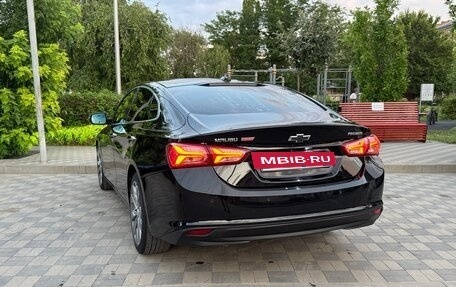 Chevrolet Malibu IX, 2019 год, 2 000 000 рублей, 2 фотография