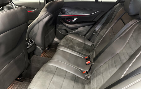 Mercedes-Benz E-Класс, 2020 год, 4 300 000 рублей, 21 фотография