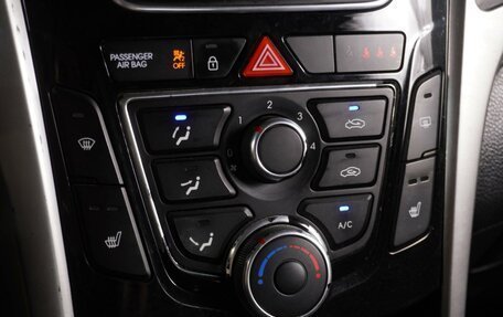 Hyundai i30 II рестайлинг, 2012 год, 899 000 рублей, 15 фотография