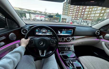 Mercedes-Benz E-Класс, 2016 год, 3 155 000 рублей, 18 фотография