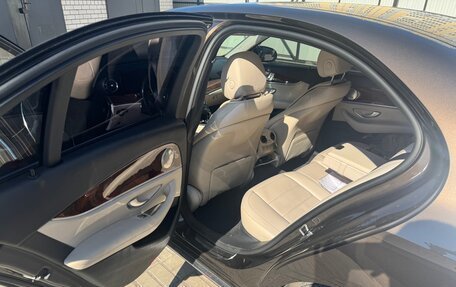 Mercedes-Benz E-Класс, 2016 год, 3 155 000 рублей, 33 фотография