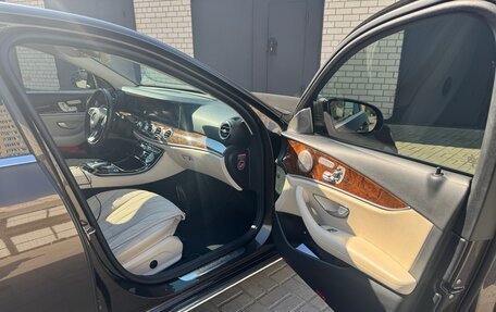 Mercedes-Benz E-Класс, 2016 год, 3 155 000 рублей, 34 фотография
