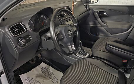 Volkswagen Polo VI (EU Market), 2011 год, 350 000 рублей, 5 фотография