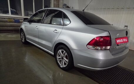 Volkswagen Polo VI (EU Market), 2011 год, 350 000 рублей, 3 фотография