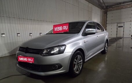 Volkswagen Polo VI (EU Market), 2011 год, 350 000 рублей, 2 фотография