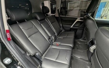 Toyota Land Cruiser Prado 150 рестайлинг 2, 2018 год, 4 597 000 рублей, 12 фотография
