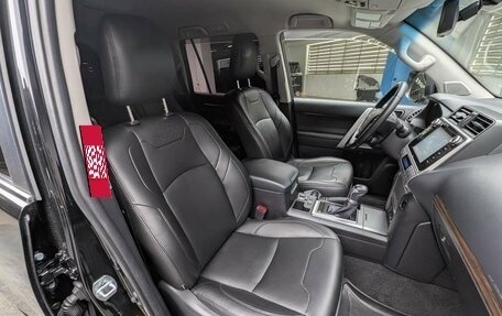 Toyota Land Cruiser Prado 150 рестайлинг 2, 2018 год, 4 597 000 рублей, 13 фотография