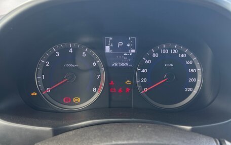 Hyundai Solaris II рестайлинг, 2016 год, 980 000 рублей, 19 фотография