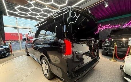 Mercedes-Benz V-Класс, 2026 год, 12 990 000 рублей, 3 фотография