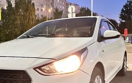 Hyundai Solaris II рестайлинг, 2018 год, 850 000 рублей, 8 фотография