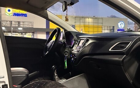 Hyundai Solaris II рестайлинг, 2018 год, 850 000 рублей, 15 фотография