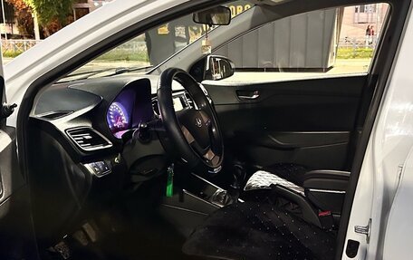 Hyundai Solaris II рестайлинг, 2018 год, 850 000 рублей, 10 фотография
