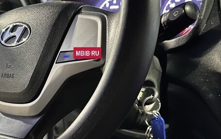 Hyundai Solaris II рестайлинг, 2018 год, 850 000 рублей, 11 фотография