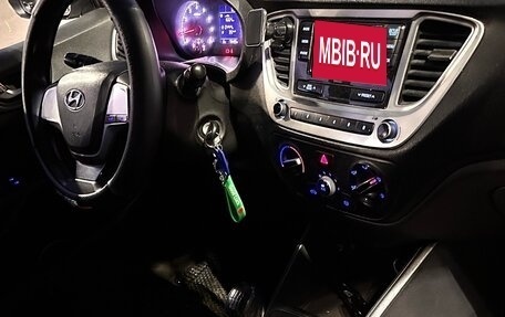 Hyundai Solaris II рестайлинг, 2018 год, 850 000 рублей, 14 фотография