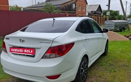 Hyundai Solaris II рестайлинг, 2013 год, 835 000 рублей, 3 фотография