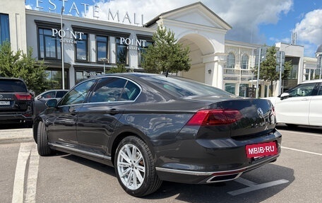 Volkswagen Passat B8 рестайлинг, 2019 год, 2 800 000 рублей, 2 фотография