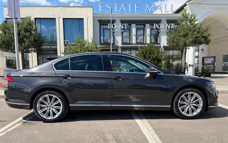 Volkswagen Passat B8 рестайлинг, 2019 год, 2 800 000 рублей, 7 фотография