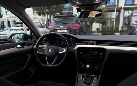 Volkswagen Passat B8 рестайлинг, 2019 год, 2 800 000 рублей, 11 фотография