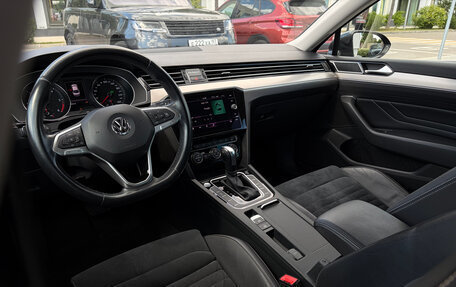 Volkswagen Passat B8 рестайлинг, 2019 год, 2 800 000 рублей, 10 фотография