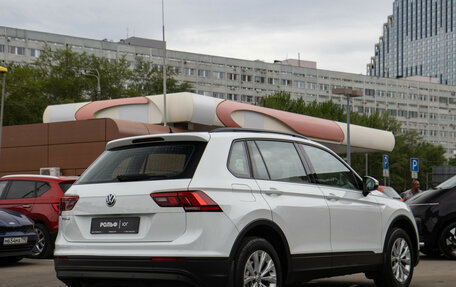Volkswagen Tiguan II, 2020 год, 2 458 000 рублей, 4 фотография