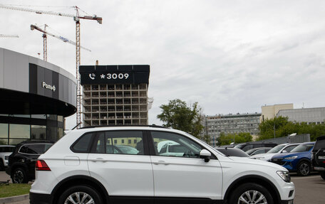 Volkswagen Tiguan II, 2020 год, 2 458 000 рублей, 3 фотография