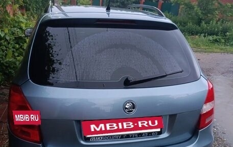 Skoda Fabia II, 2009 год, 410 000 рублей, 3 фотография