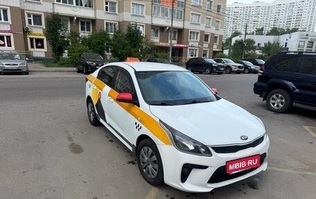 KIA Rio IV, 2020 год, 700 000 рублей, 2 фотография