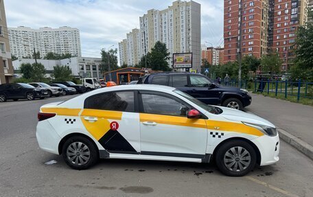 KIA Rio IV, 2020 год, 700 000 рублей, 3 фотография