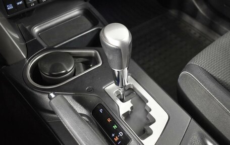 Toyota RAV4, 2018 год, 2 473 100 рублей, 21 фотография