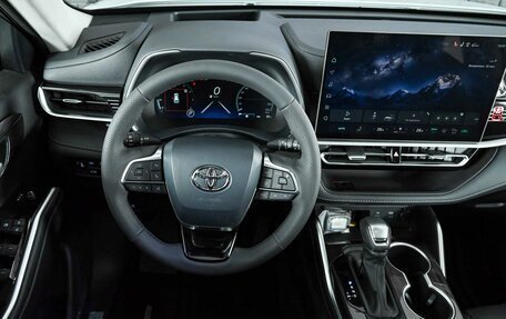 Toyota Highlander, 2026 год, 5 360 000 рублей, 15 фотография