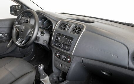 Renault Logan II, 2018 год, 718 100 рублей, 7 фотография