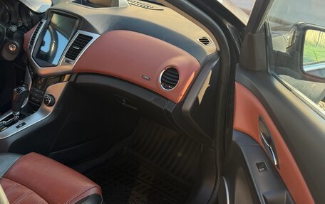 Chevrolet Cruze II, 2011 год, 560 000 рублей, 5 фотография