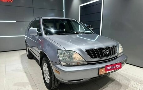 Lexus RX IV рестайлинг, 2001 год, 780 000 рублей, 3 фотография
